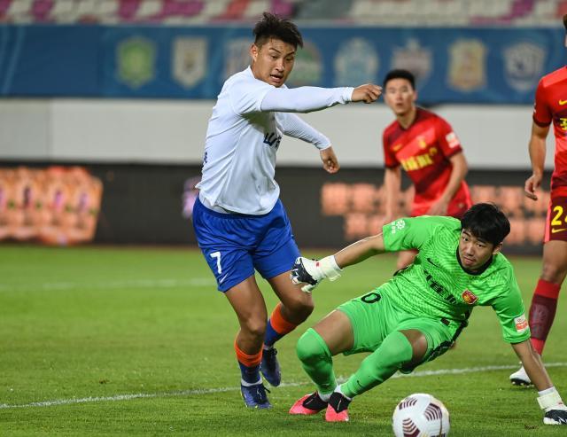 开云电子-【喜讯】郭田雨租借加盟葡超半年 出国前已续约泰山